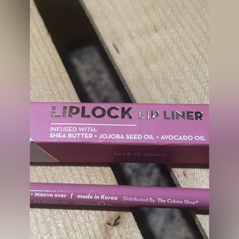 Mauve Liplock Lip Liner